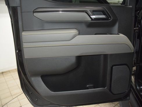 Used 2025 Chevrolet Silverado 1500 ZR2 w/ Technology Package image 45