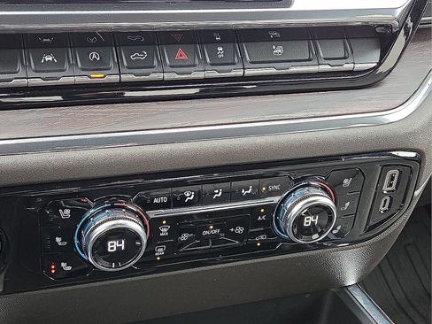 Used 2022 GMC Sierra 1500 SLT w/ SLT Convenience Package image 16