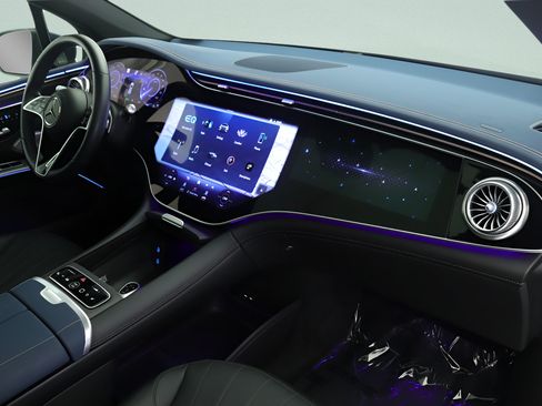 Certified 2023 Mercedes-Benz EQS 580 4MATIC SUV image 22