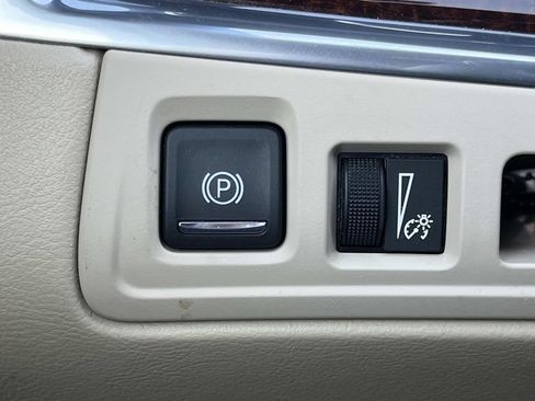 Used 2017 Cadillac XT5 Luxury w/ Driver Awareness Package FWD image 35