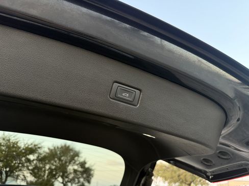 Used 2022 Audi SQ5 Premium w/ Convenience Package image 37