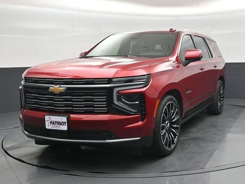 Used 2025 Chevrolet Tahoe High Country AWD/4WD image 30