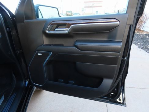 Used 2023 GMC Sierra 1500 Elevation w/ Preferred Package image 11