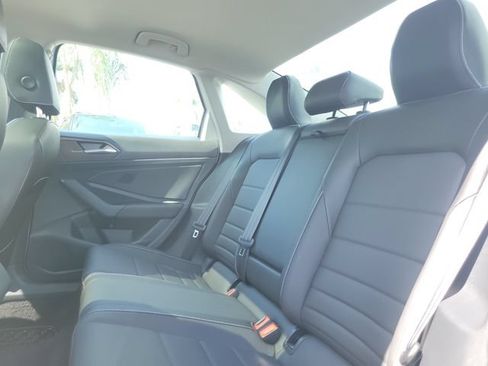 Used 2023 Volkswagen Jetta SE w/ Panoramic Sunroof Package FWD image 12