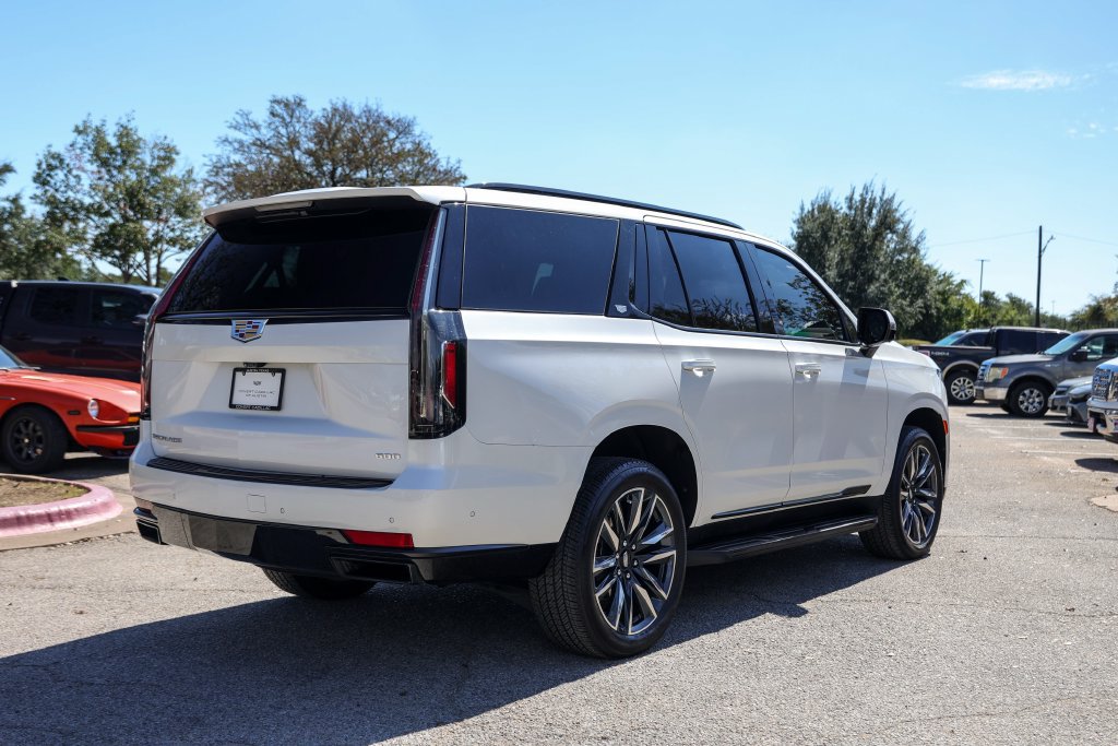 Used 2024 Cadillac Escalade Sport AWD/4WD image 4