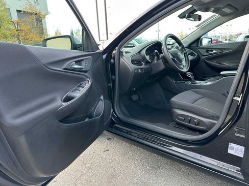 Used 2022 Chevrolet Malibu LT image 19