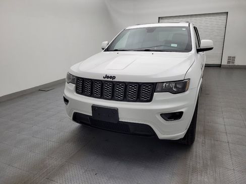 Used 2019 Jeep Grand Cherokee Altitude AWD/4WD image 15