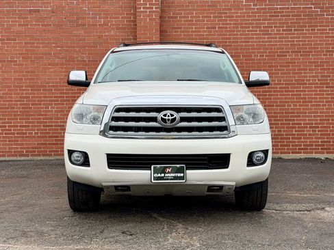 Used 2014 Toyota Sequoia Platinum image 2