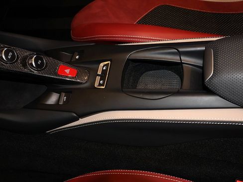 Certified 2021 Ferrari 812 GTS RWD image 94