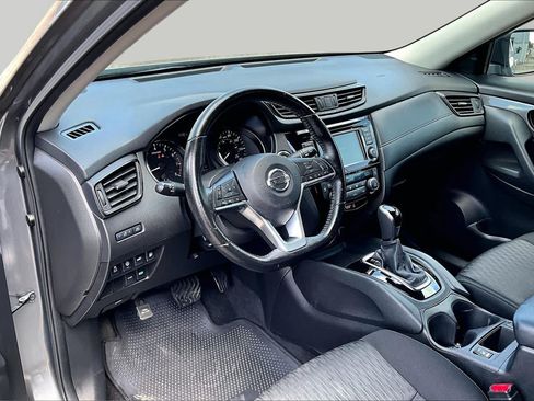 Used 2020 Nissan Rogue SV FWD image 18