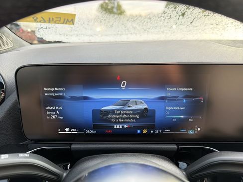 Certified 2025 Mercedes-Benz GLA 250 image 28