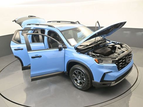 Used 2025 Honda Pilot TrailSport image 77