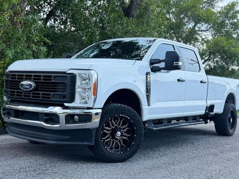 Used 2023 Ford F250 XL w/ XL Chrome Package AWD/4WD image 2