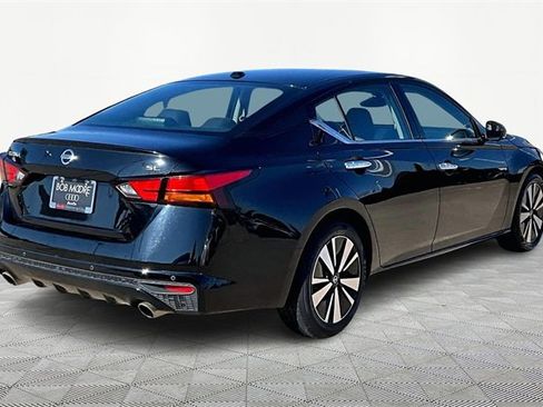 Used 2019 Nissan Altima 2.5 SL image 2