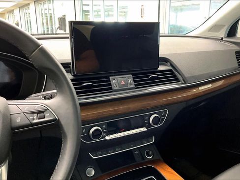 Used 2023 Audi Q5 2.0T Premium Plus w/ Premium Plus Package image 6