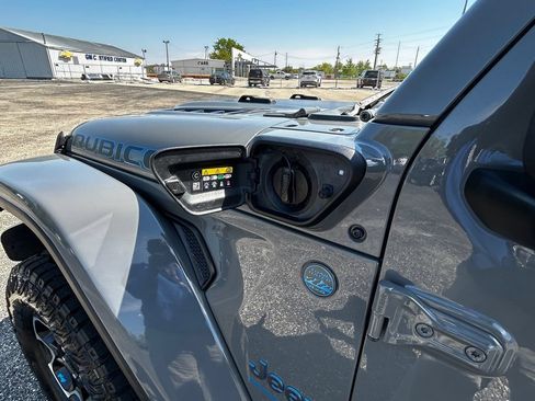 Used 2023 Jeep Wrangler Unlimited Rubicon 4xe w/ Cold Weather Group AWD/4WD image 32