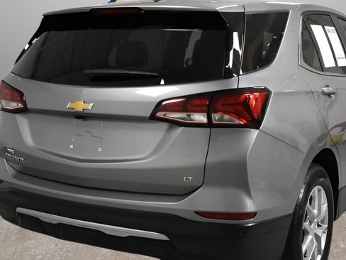 Used 2024 Chevrolet Equinox LT image 3