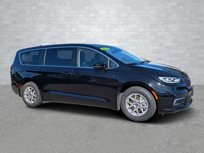 Used 2024 Chrysler Pacifica Touring-L