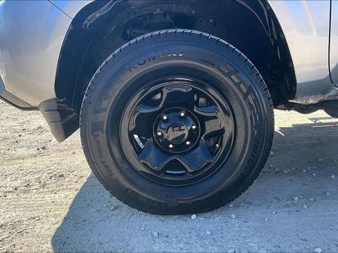 Used 2021 Toyota Tacoma SR w/ SR Convenience Package RWD image 8