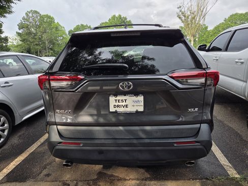 Used 2021 Toyota RAV4 XLE Premium FWD image 3