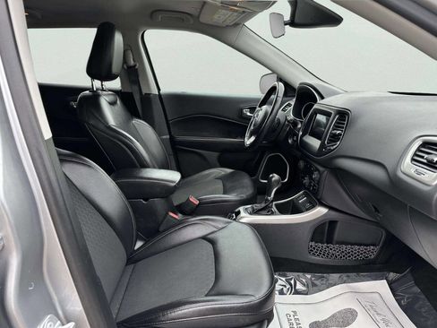 Used 2019 Jeep Compass Latitude w/ Cold Weather Group image 23