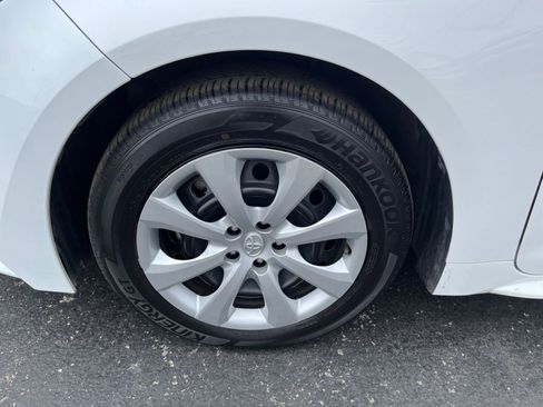 Used 2023 Toyota Corolla LE image 28