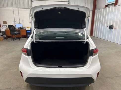 Used 2024 Toyota Corolla LE FWD image 19