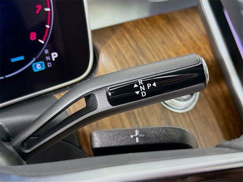 Used 2025 Mercedes-Benz C 300 4MATIC Sedan image 18