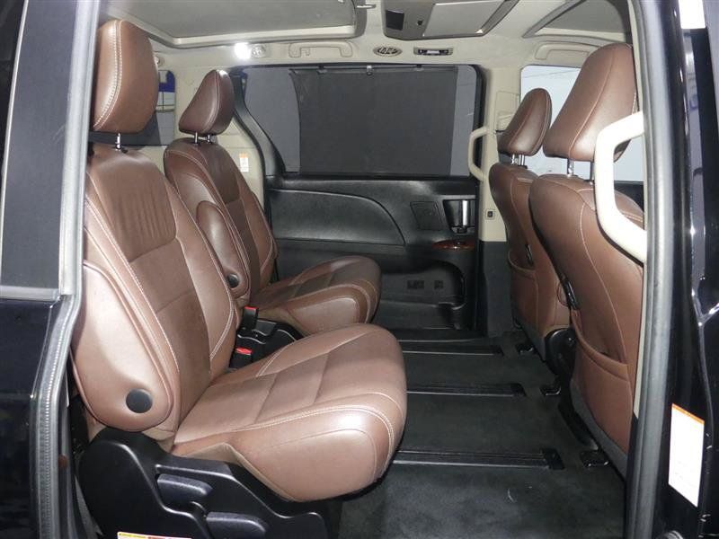 Used 2017 Toyota Sienna Limited Premium AWD/4WD image 27
