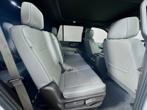 Used 2023 GMC Yukon SLT RWD image 35