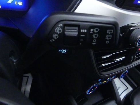 Used 2022 Ford Escape SEL w/ Technology Package image 19