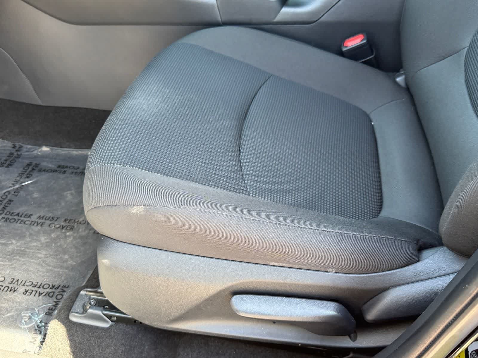 Used 2023 Toyota RAV4 LE AWD/4WD image 15