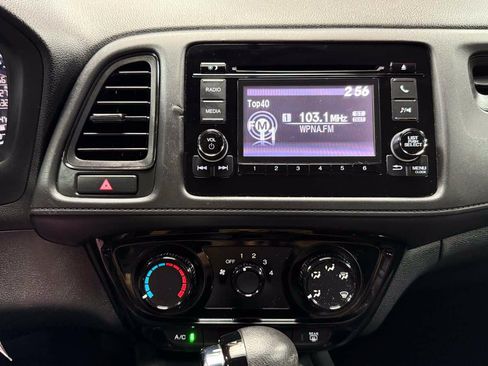 Used 2022 Honda HR-V LX image 19