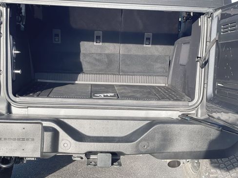 Used 2023 Ford Bronco Wildtrak image 32