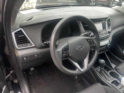 Used 2017 Hyundai Tucson SE w/ Cargo Package FWD image 10