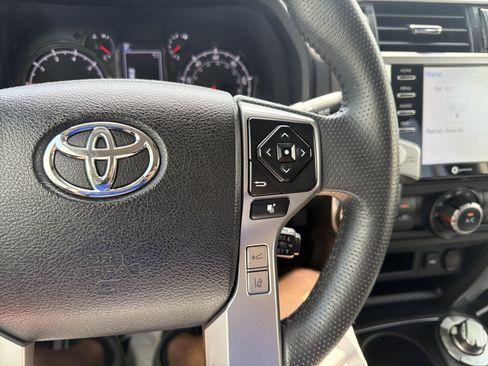 Used 2024 Toyota 4Runner SR5 AWD/4WD image 20