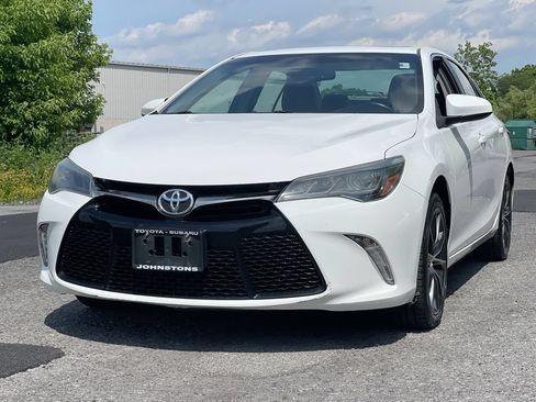 Used 2015 Toyota Camry XSE FWD image 2