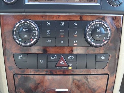 Used 2011 Mercedes-Benz ML 350 4MATIC w/ Premium 1 Pkg image 37