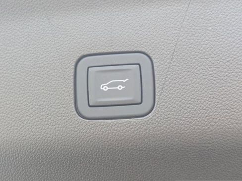 New 2026 GMC Yukon XL Elevation w/ LPO, Floor Liner Package RWD image 15