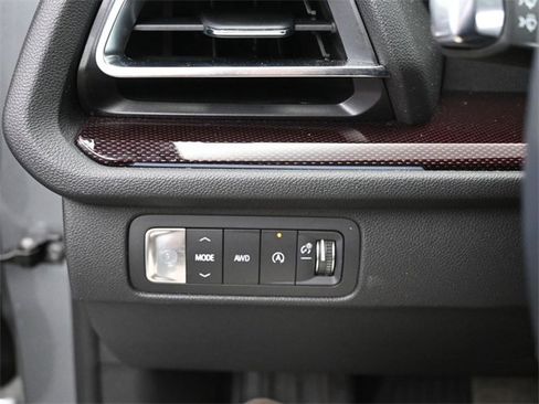 Used 2024 Chevrolet Traverse RS w/ LPO, Floor Liner Package image 35