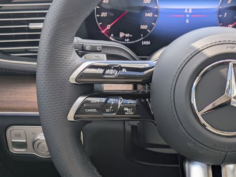 New 2026 Mercedes-Benz GLS 450 4MATIC image 21