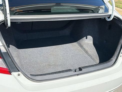 Used 2018 Honda Accord Touring image 36