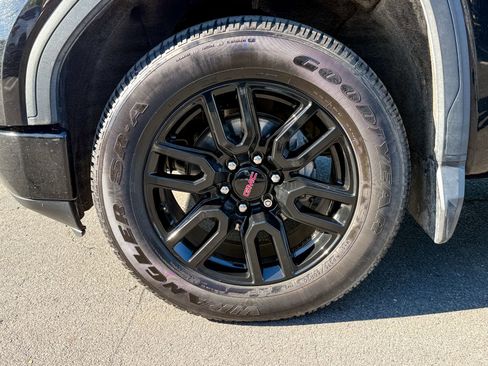 Used 2021 GMC Sierra 1500 Elevation w/ X31 Off-Road Package AWD/4WD image 11