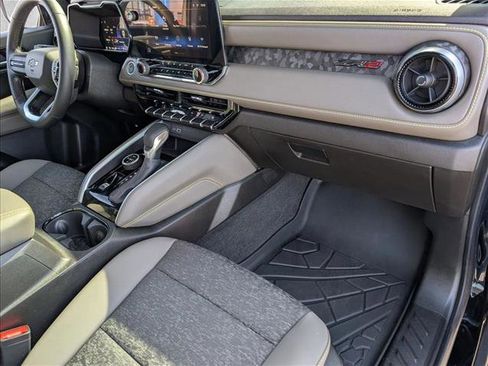 Used 2024 Chevrolet Colorado ZR2 w/ Safety Package image 20