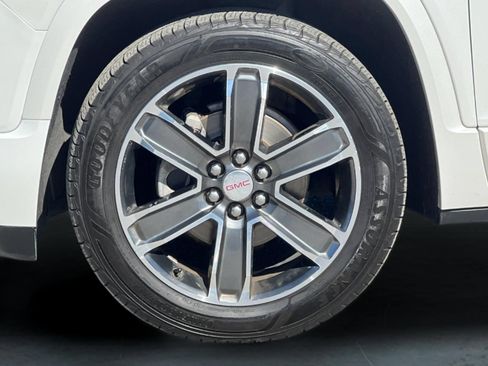 Used 2017 GMC Acadia Denali w/ Technology Package AWD/4WD image 27