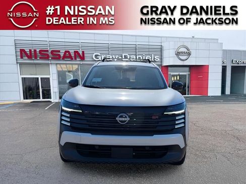 New 2026 Nissan Kicks SR w/ Cold Weather Package image 2