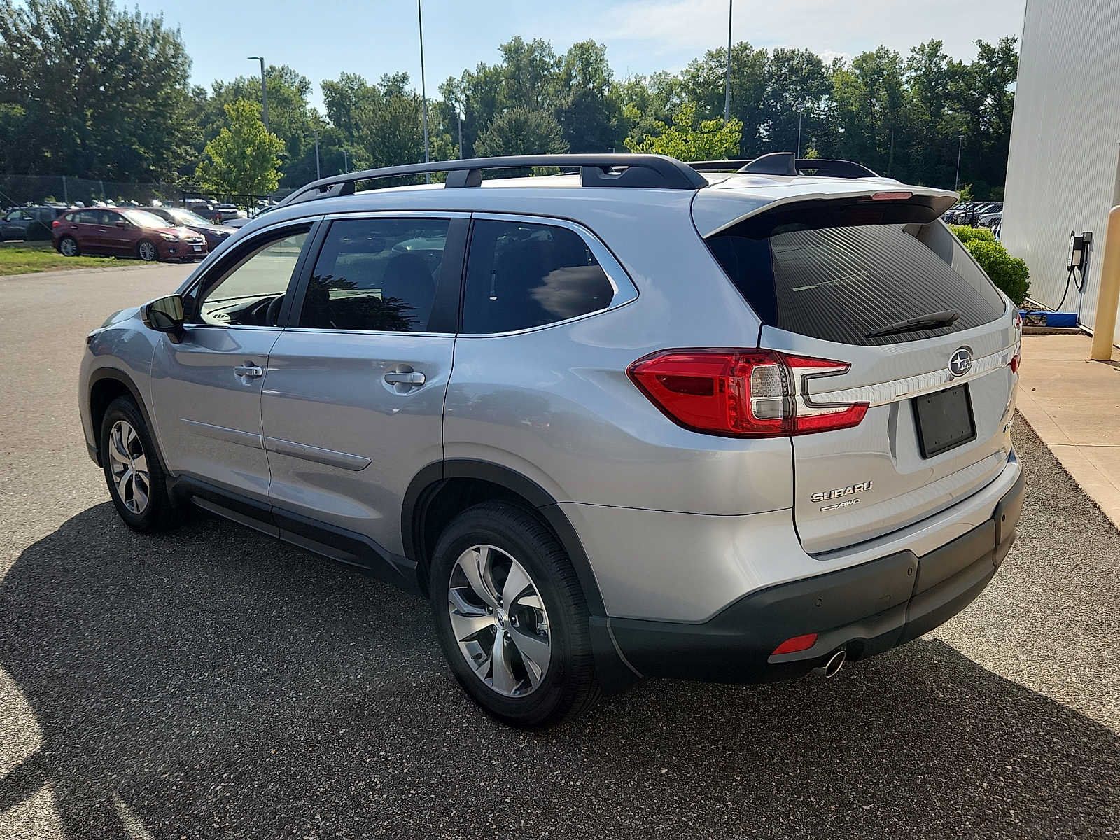 Used 2025 Subaru Ascent Premium AWD/4WD image 4