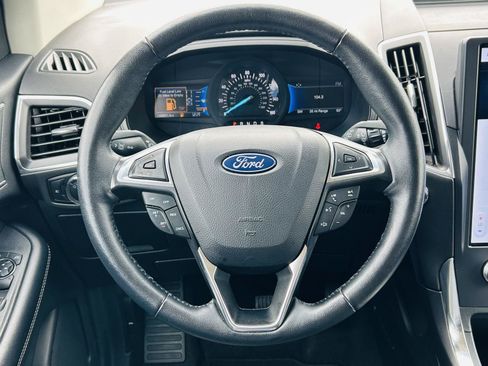 Used 2024 Ford Edge Titanium AWD/4WD image 16