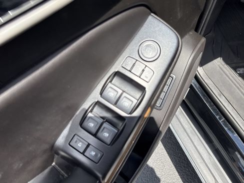Used 2020 GMC Yukon Denali AWD/4WD image 16