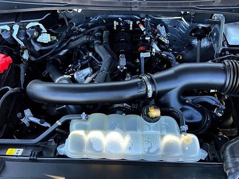 Used 2024 Ford Expedition Max Limited image 32